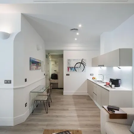 Puerta Catedral Holiday Suites Sevilla Exterior photo