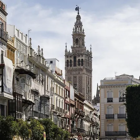 Puerta Catedral Holiday Suites Sevilla Exterior photo